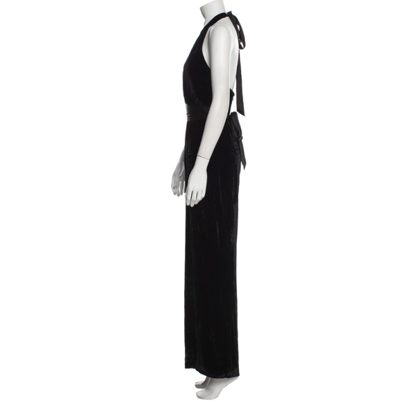 Alice and Olivia Cyprus Halter Neck Velvet Jumpsuit - Picture 4 of 9